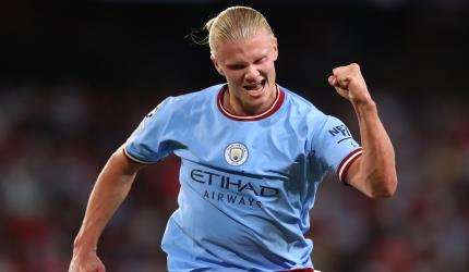 PICS: Haaland hoists Manchester City; Chelsea lose