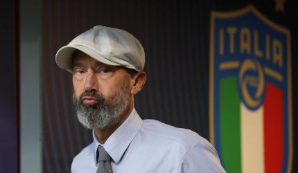 Former Italy striker Vialli dies aged 58
