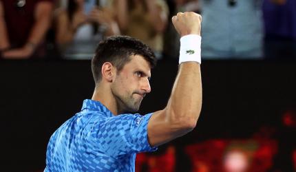 Aus Open PIX: Djokovic storms into quarters