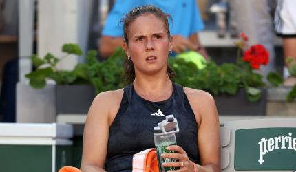 Was French crowd wrong in booing Russian Kasatkina?
