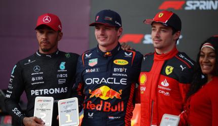 Verstappen beats Hamilton to Austin sprint race win