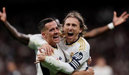 Soccer PIX: Modric stunner helps Real extend lead