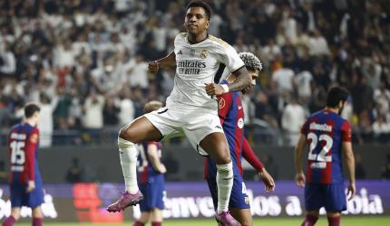 Real Madrid thrash old rivals Barca to win Super Cup