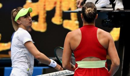 No handshakes as Sabalenka downs Ukraine's Tsurenko