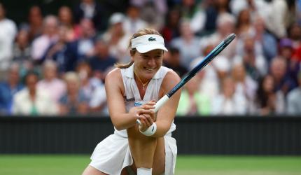 Wimbledon PIX: Sun snuffs out Raducanu's renaissance