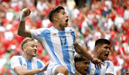 PIX: Chaos as Morocco beat Argentina; France whip US