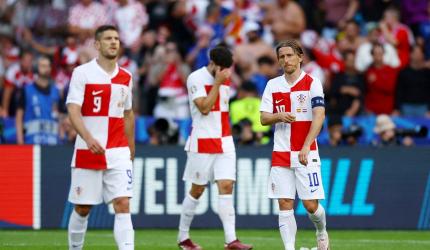 Modric era ends? Spain's pace downs Croatia