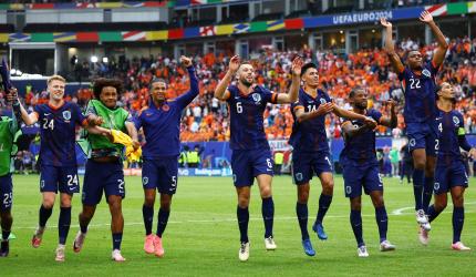 Weghorst makes coach eat humble pie with late winner