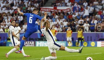 Euro PIX: England top group; Slovenia reach last 16