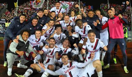 Soccer PIX: Bologna cement top four spot