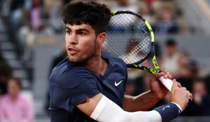 French Open Pix: Alcaraz, Tsitsipas, Jabeur advance