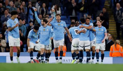 Nunes saves City in 94th min! Champions League hopes alive