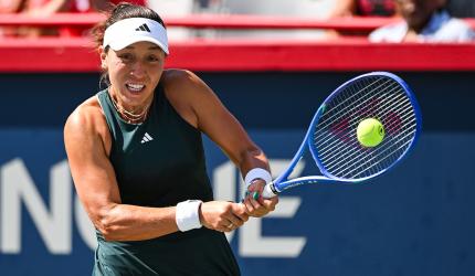 Canadian Open: Holder Pegula Dumped Out; Swiatek Wins