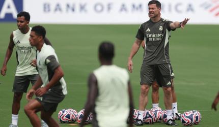 Alonso in tactical conundrum as LaLiga debut looms