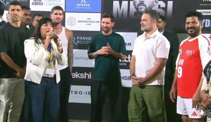 Hyderabad shows how it's done as Messi delivers