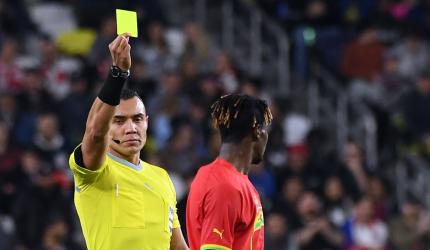 Mexican referee seeks Messi's autograph; disciplined!