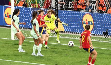 Women's Euros PIX: Spain thrash grieving Portugal; Italy edge Belgium