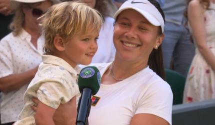 Aunt Amanda's victory lap with nephew steals the show
