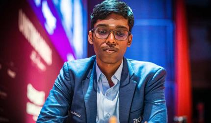 Freestyle Chess: Praggnanandhaa stuns Carlsen