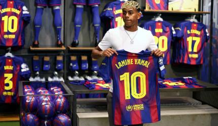 Yamal takes over Messi's iconic No 10 jersey at Barcelona