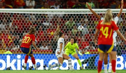 Spain in women's Euros semis with easy win over Swiss