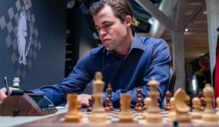Carlsen strikes back! Crushes Praggnanandhaa, Arjun