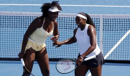 PIX: Venus Williams makes winning return!