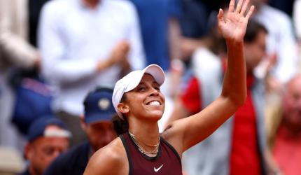 Keys survives scare to seal epic Paris showdown
