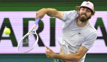 Lucky loser Opelka shocks Medvedev to reach semis