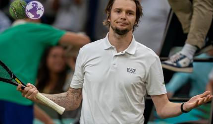 Sinner stunned, Zverev survives in Halle