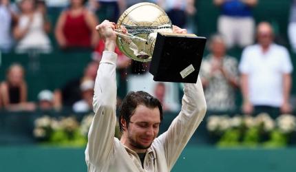 Bublik produces masterclass to beat Medvedev in final