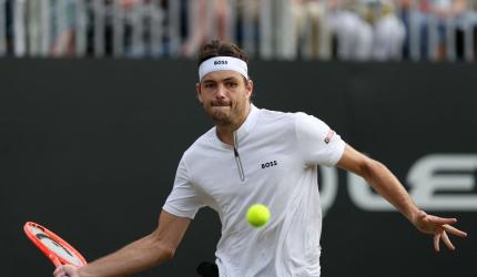 Fritz defends Eastbourne title
