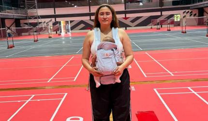 Jwala's Baby Takes First Look At Court!