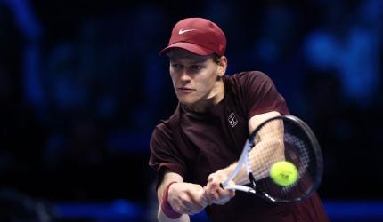 Sinner extends unbeaten run at ATP Finals
