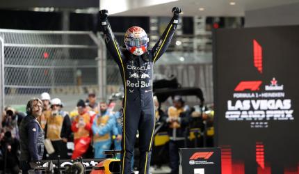 Verstappen wins in Vegas; Norris swells F1 lead with 2nd place