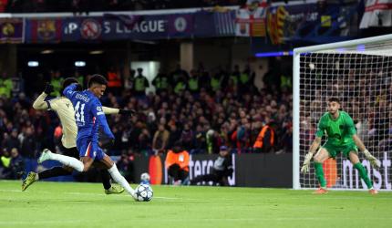 PIX: Chelsea rout Barcelona, Leverkusen stun Man City