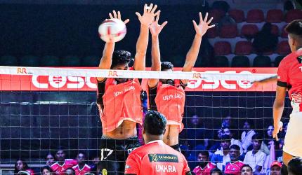 Black Hawks down Heroes in PVL Season 4 opener