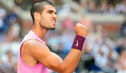 Alcaraz breezes past Lehecka into US Open semis