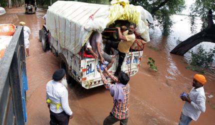 India's hockey greats lead Punjab flood relief