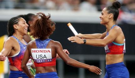Lyles, Jefferson lead US to relay golds at Worlds