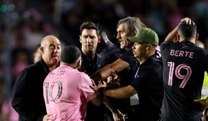 Security guard tackles Messi during Inter Miami match
