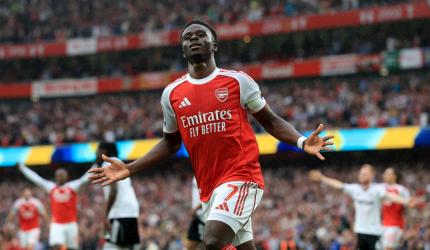 EPL PIX: Arsenal smash Fulham, go 6 points clear