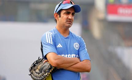 Harbhajan urges patience with Gambhir