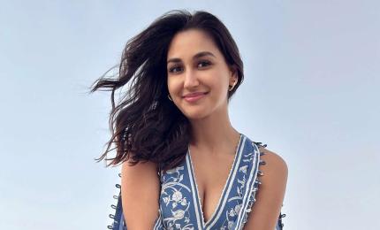 Nikita Makes Fashion Look Easy