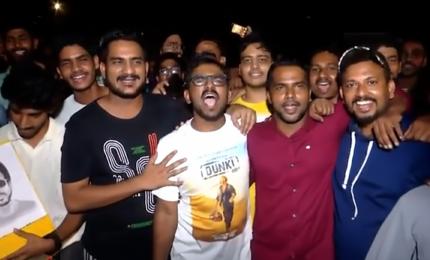 Fans Wish SRK On His Birthday