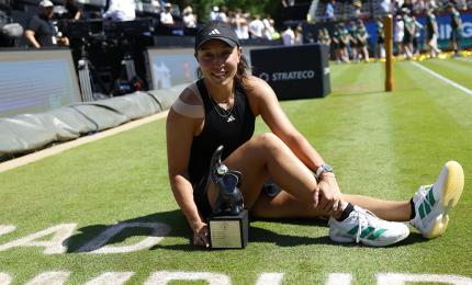 Pegula Spoils Swiatek's Grass Party