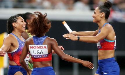 Lyles, Jefferson lead US to relay golds at Worlds