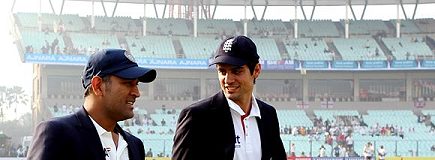 PHOTOS: Tendulkar back in form but England on top