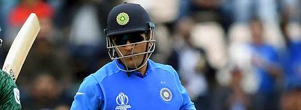 ICC objects to army insignia on Dhoni's gloves