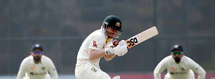 Warner to miss rest of second Test after head knock